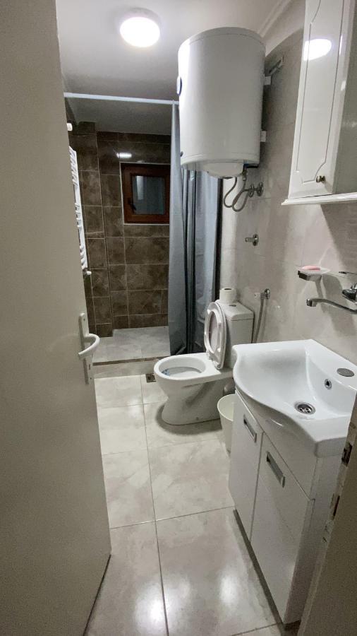 Kuca Na Dan Sa Bazenom Hedonist Place Zaklopaca  Buitenkant foto